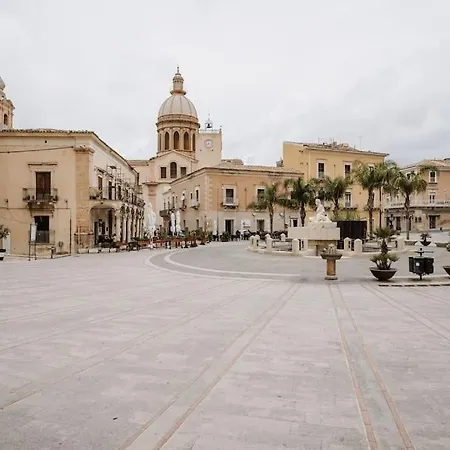 公寓 Teatro Aperto, In Centro 科米索